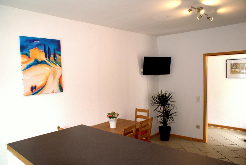 Pension Lindenhof Лимбург-на-Лане Стая снимка