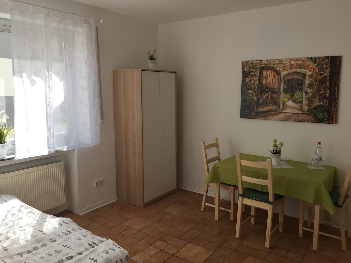 Pension Lindenhof Лимбург-на-Лане Екстериор снимка