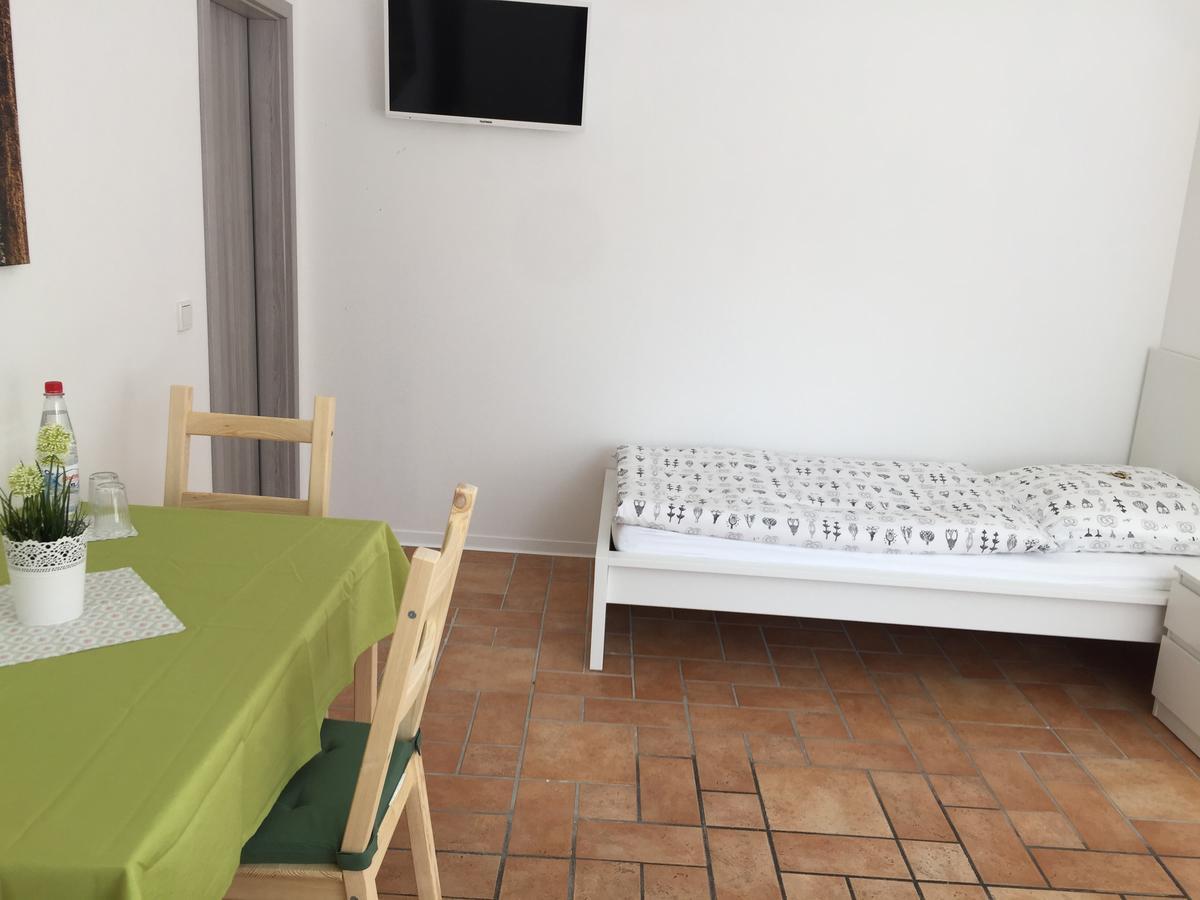 Pension Lindenhof Лимбург-на-Лане Екстериор снимка